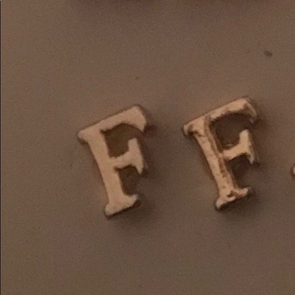 Jewelry - 💕 Letter F earrings 💕
